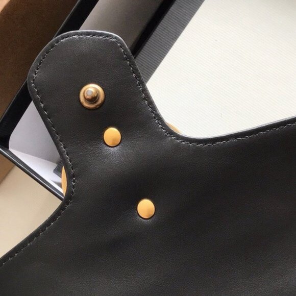 -shoulder purse.... - Picture 3 of 9